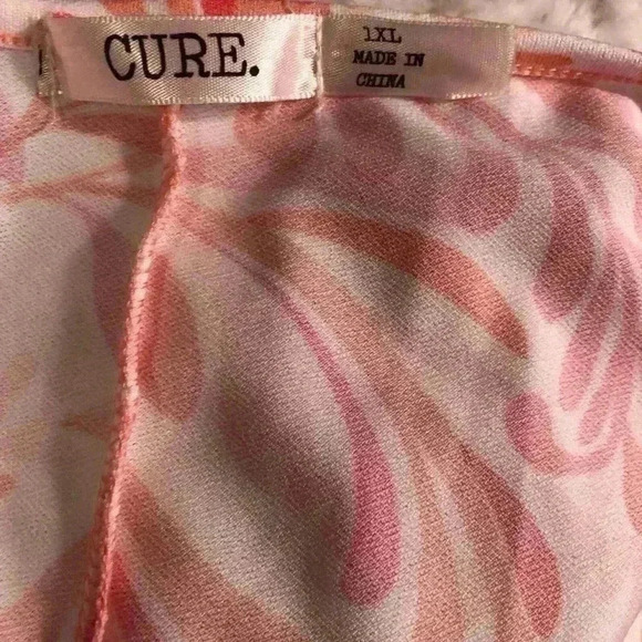 Cure Womens 1XL Blouse S/S Peach Pink and White Silver Rings at the top. - Picture 6 of 7